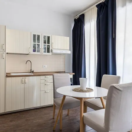Largo Molina I By Wonderful Italy