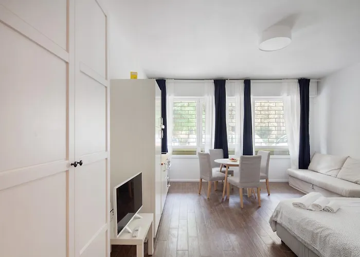 Largo Molina I By Wonderful Italy *