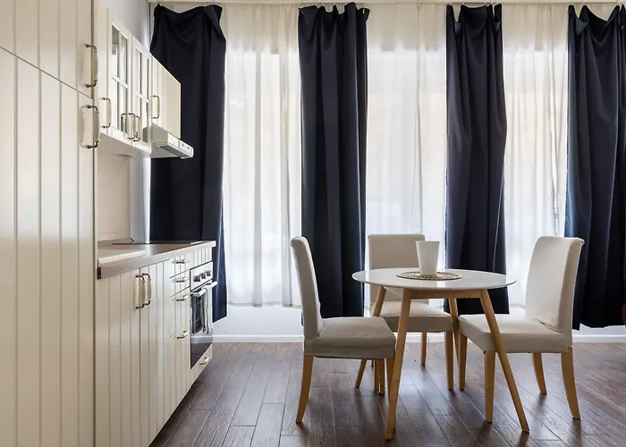 Largo Molina I By Wonderful Italy *